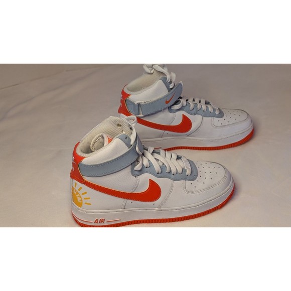 Nike AF-1  High (GS) 'Be Kind' Youth Sz 6.5 Hi-Top Sneakers Wht/Org #DC2198-100 - Picture 1 of 16